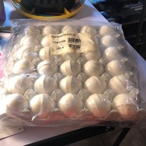 Beach blanket bath bombs